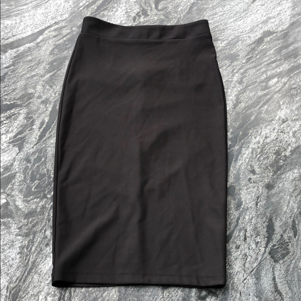 ✨Forever 21 Black Skirt ✨